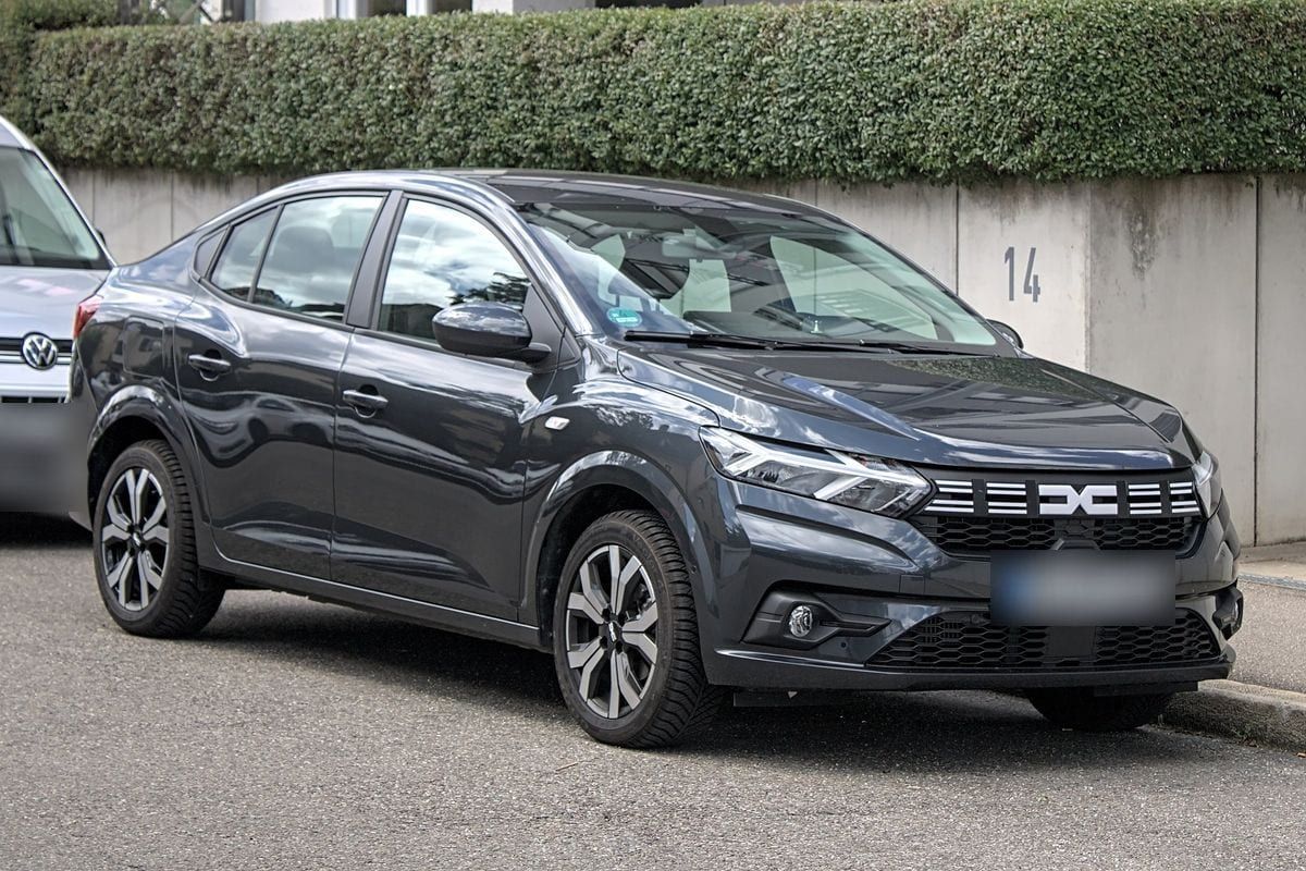 Dacia Logan — photo d’illustration du modèle, pas une voiture de l’agence